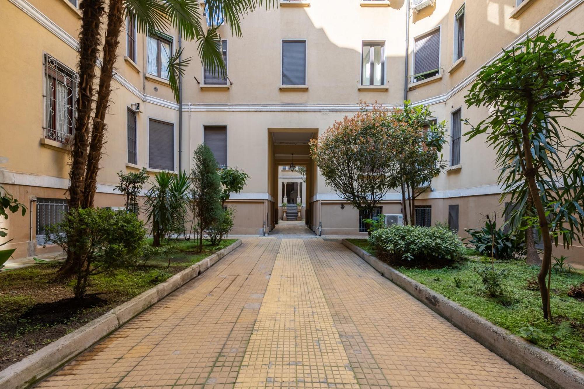 Life Is Beautiful Porta Romana Apartment Milan Exterior photo